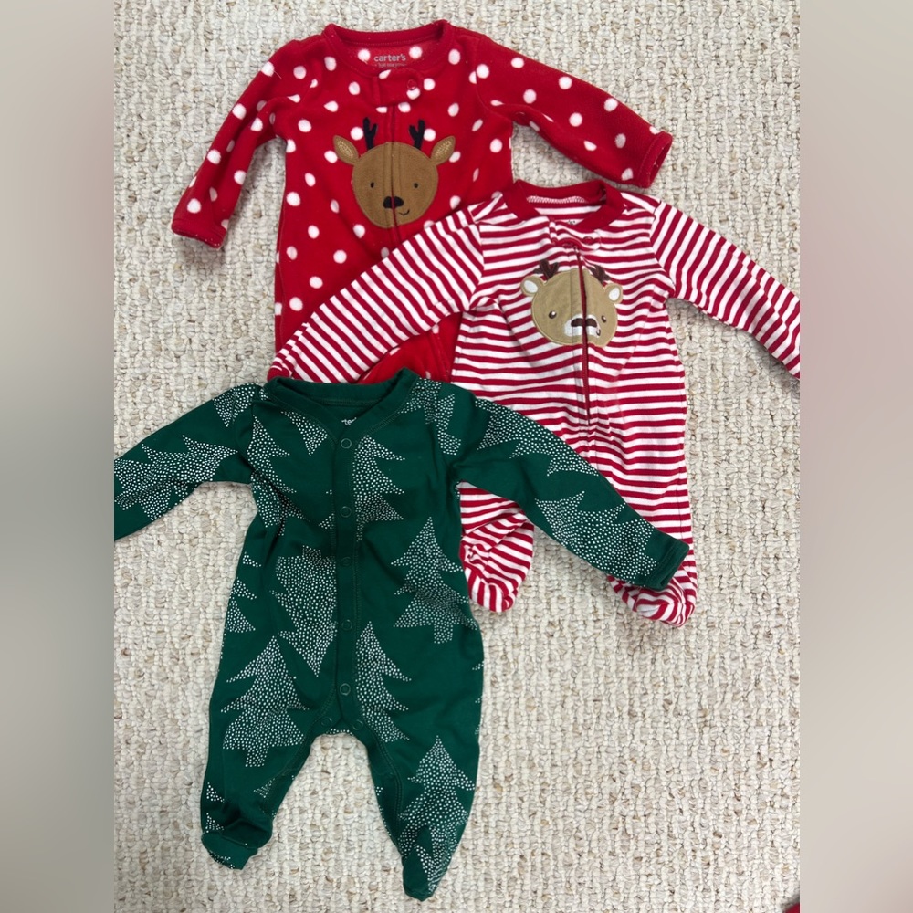 Carter’s Christmas Clothing Set